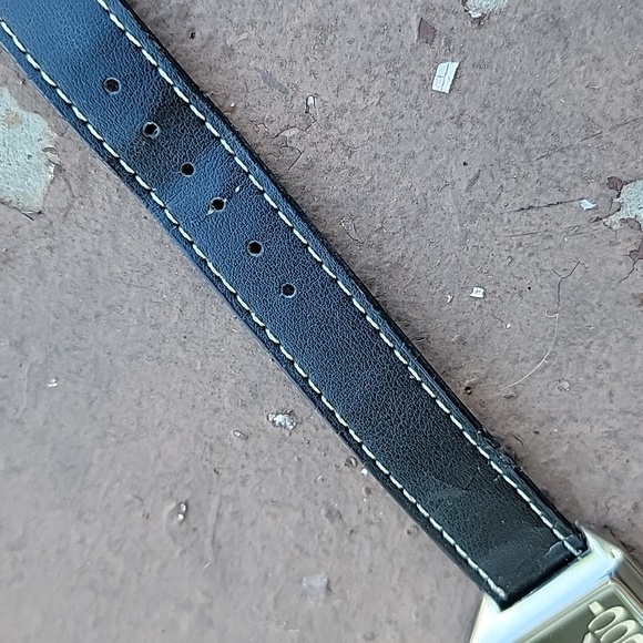 Vintage Gucci Watch - Picture 3 of 11